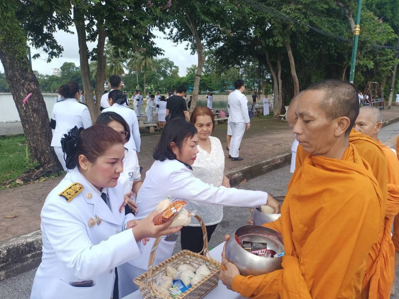 title - ส.ป.ก.จันทบุรี เข้าร่วมกิจกรรมเนื่องในวันคล้ายวันพระราชสมภพ สมเด็จพระนางเจ้าสิริกิติ์พระบรมราชชนนีพันปีหลวง และวันแม่แห่งชาติ 12 สิงหาคม 2569